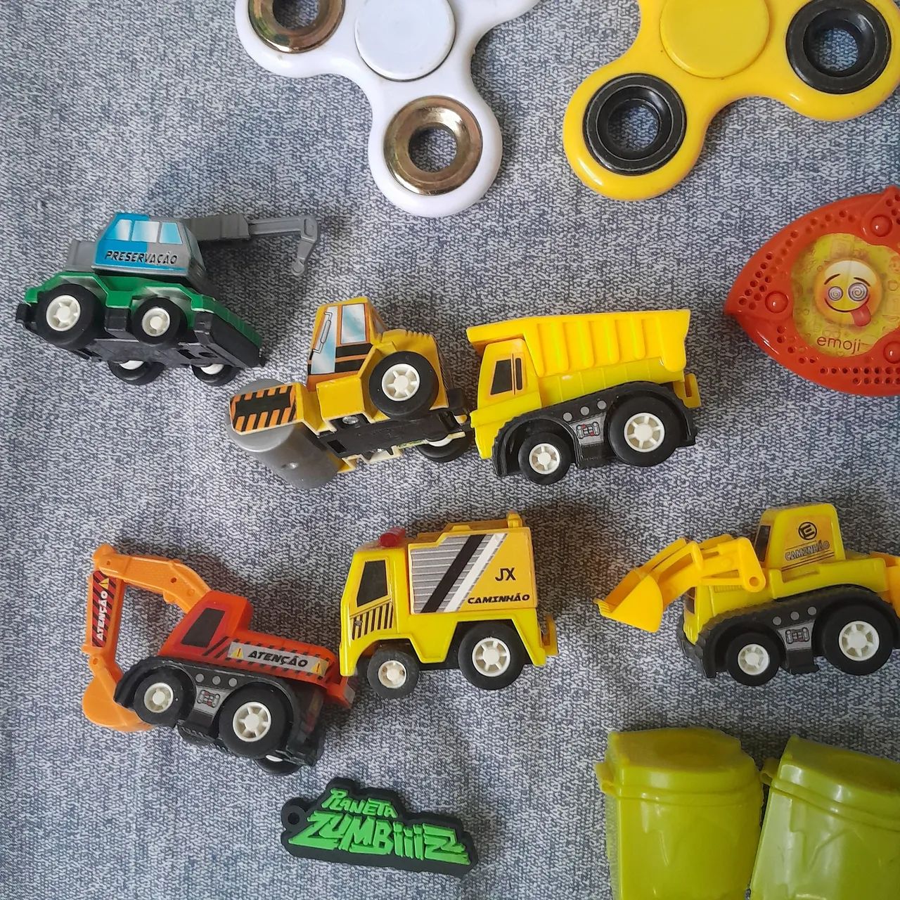 Coleção de brinquedos diversos - Foto 3