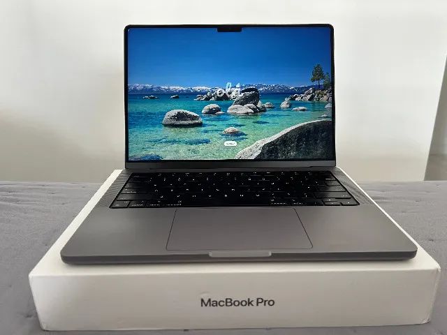 MacBook Pro M1 14 inch 16GB RAM 512GB SSD