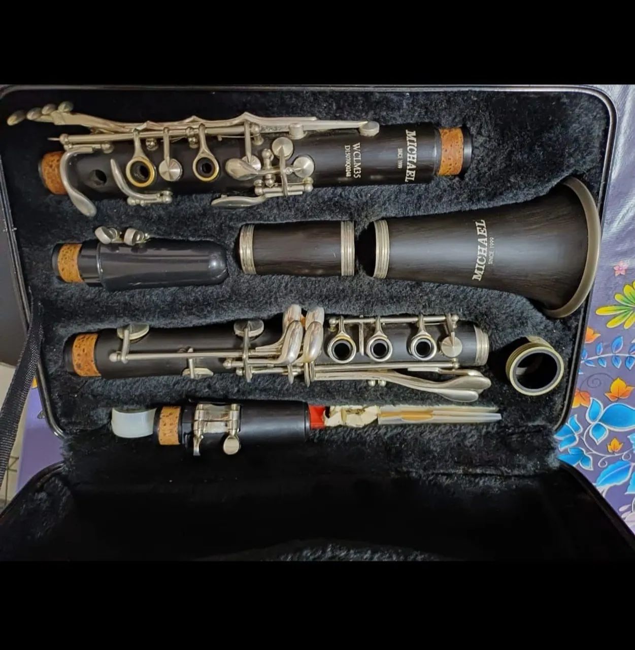 Clarinete Michael Completo com Estojo - Ótimo Estado - Foto 2