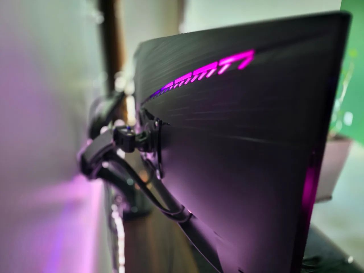 Kit 2 monitores MSI Optix 27 Polegadas 144Hz Curvo | Excelente Estado - Foto 3