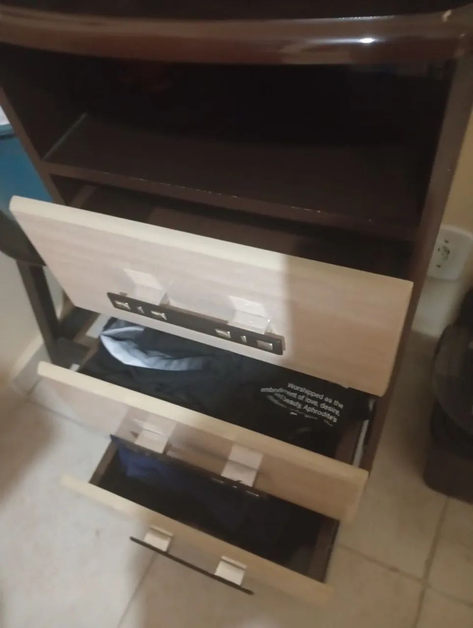 Cômoda compacta com 3 gavetas  - Foto 2