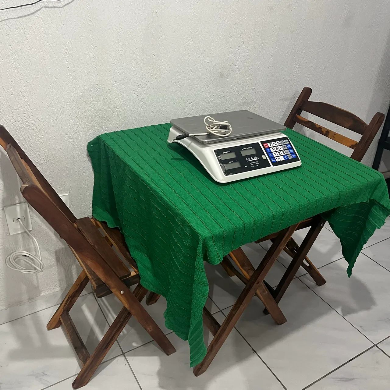 2 Mesas com 5 cadeiras  - Foto 4