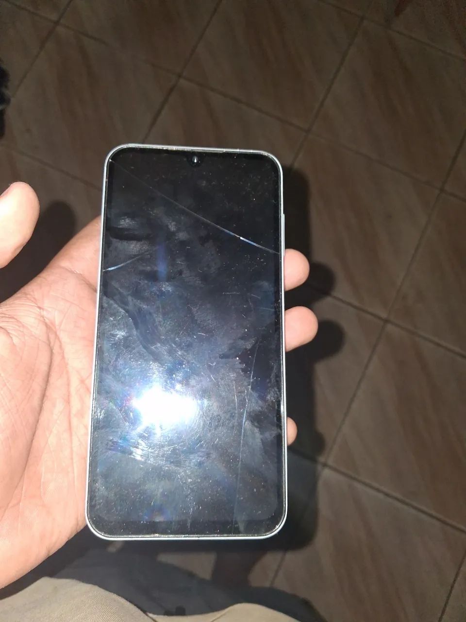 Galaxy a15 5g com tela e touca queimados - Foto 2