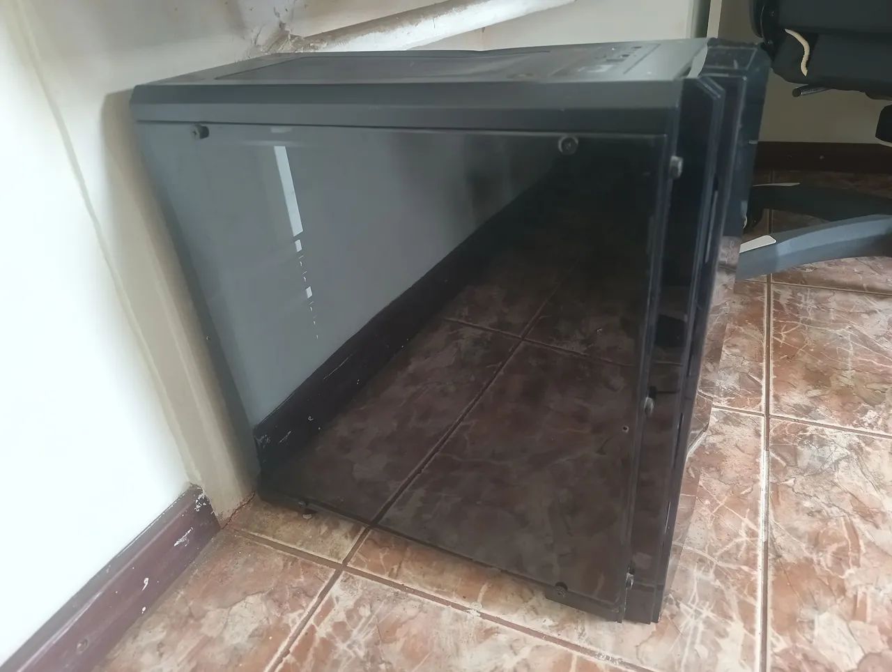 Gabinete gamer com 3 fans frontais