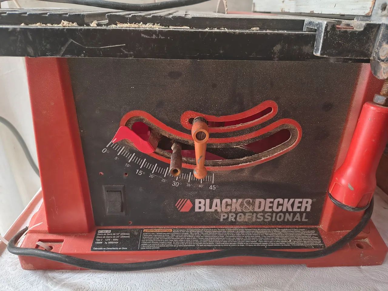 Serra Circular de Bancada Black & Decker, ideal para cortes precisos em madeira. 127v - Foto 2