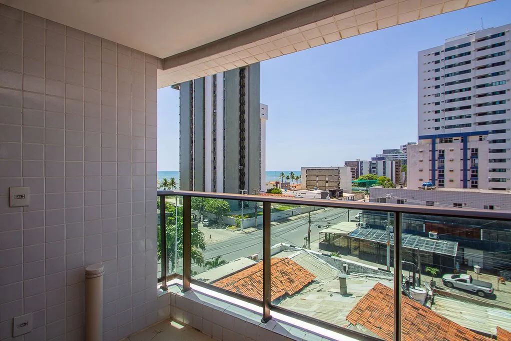 Apartamento à venda com 3 quartos em Candeias