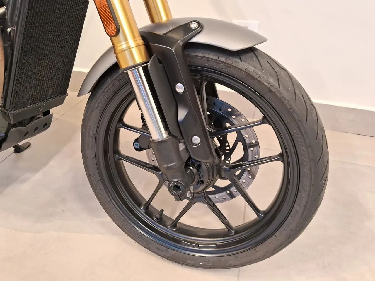 Triumph SPEED 400 - Foto 2