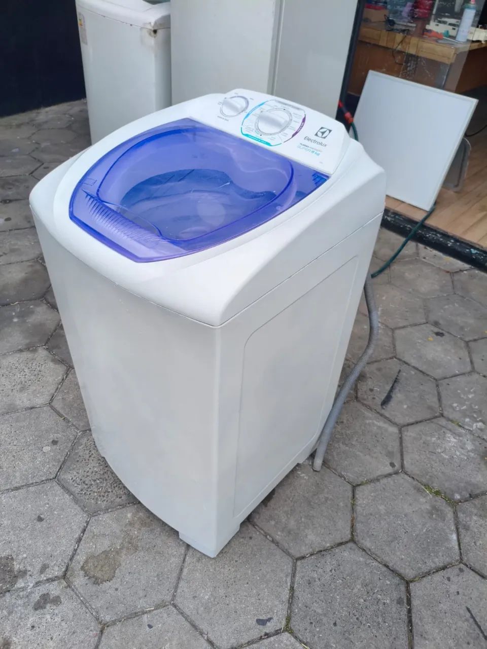 VENDO  Máquina de Lavar Roupas  ELECTROLUX 8kg  Entregamos Curitiba e Região - Foto 3