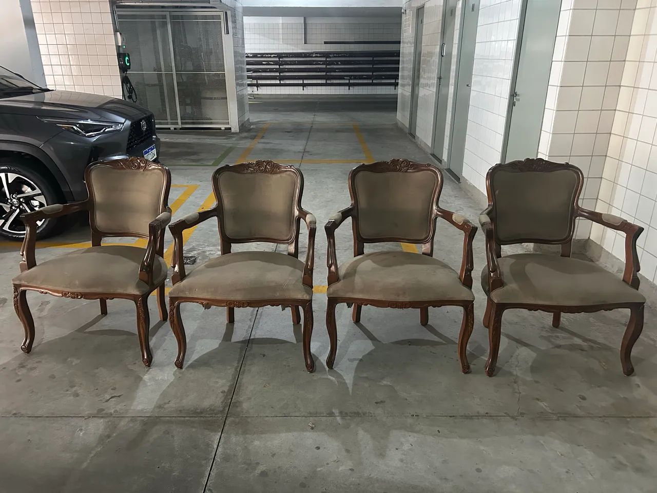 Vendo 4 cadeiras 