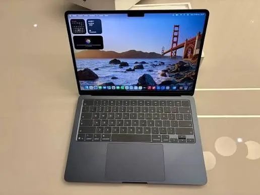 Macbook air m5 15pol 512gb ssd e 16gb