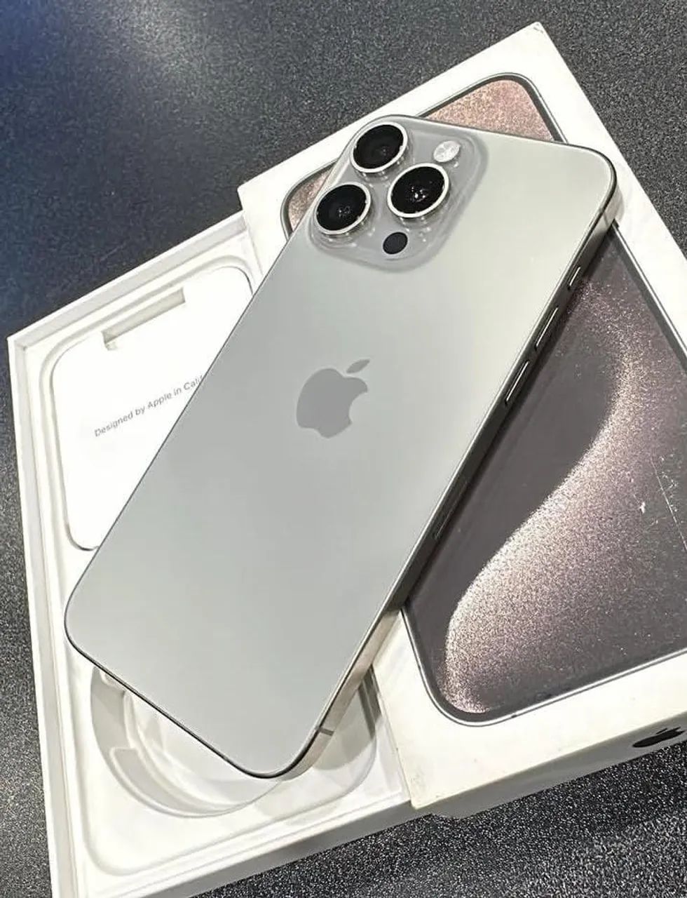 iPhone 16 pro max - Foto 2