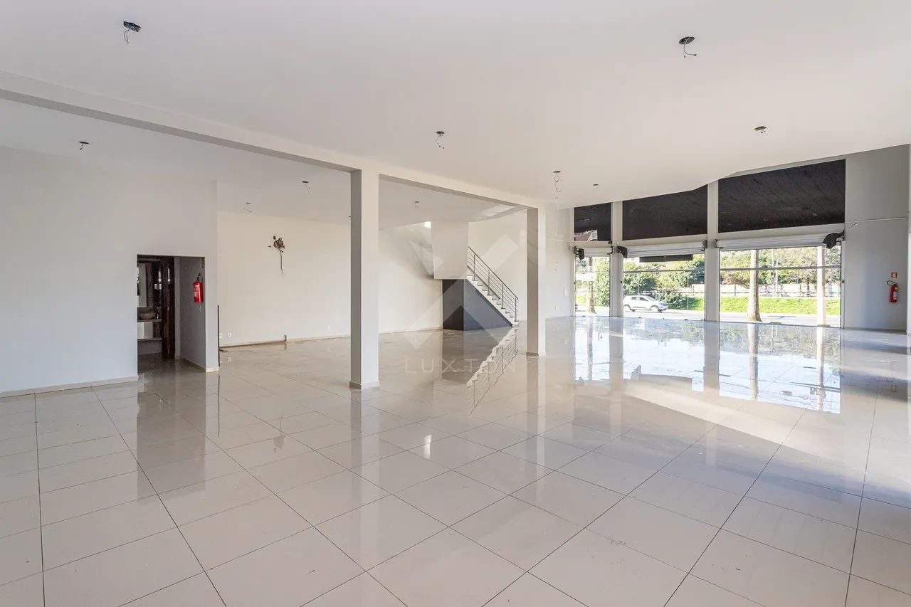 Ponto Comercial com 312m² com 10 vagas - Foto 2