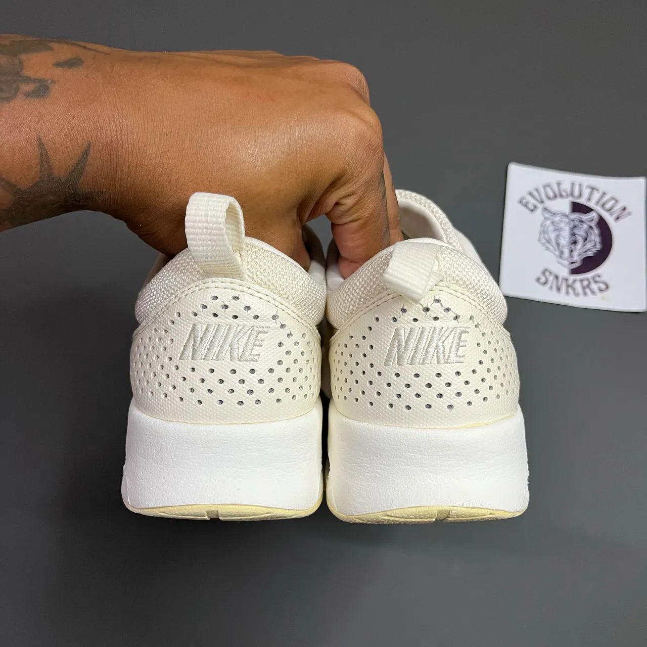 air max thea pale ivory