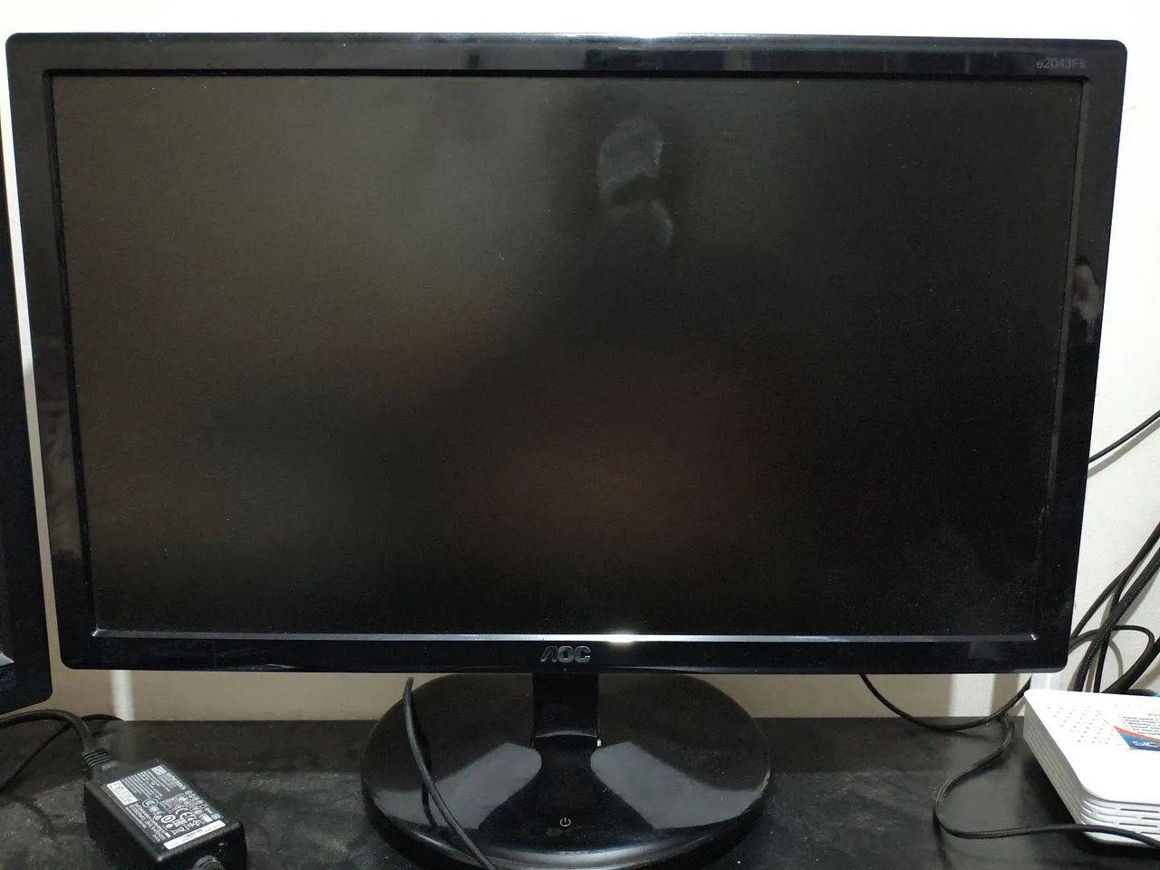 Monitor AOC 20 polegadas (COM DEFEITO)