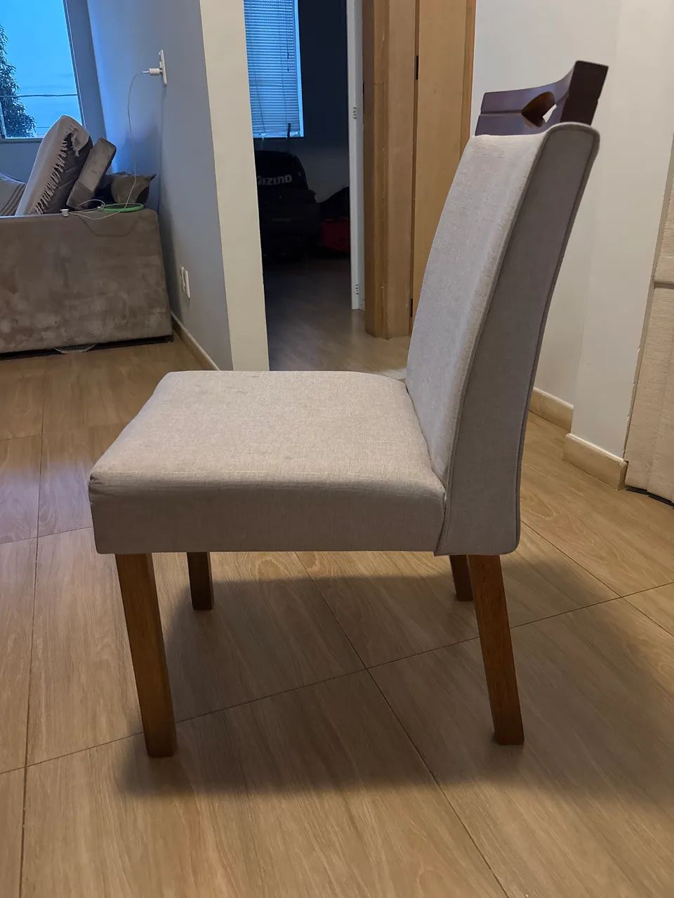 Vendo conjunto de cadeiras madeira maciça 