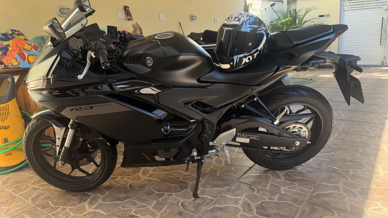R3 