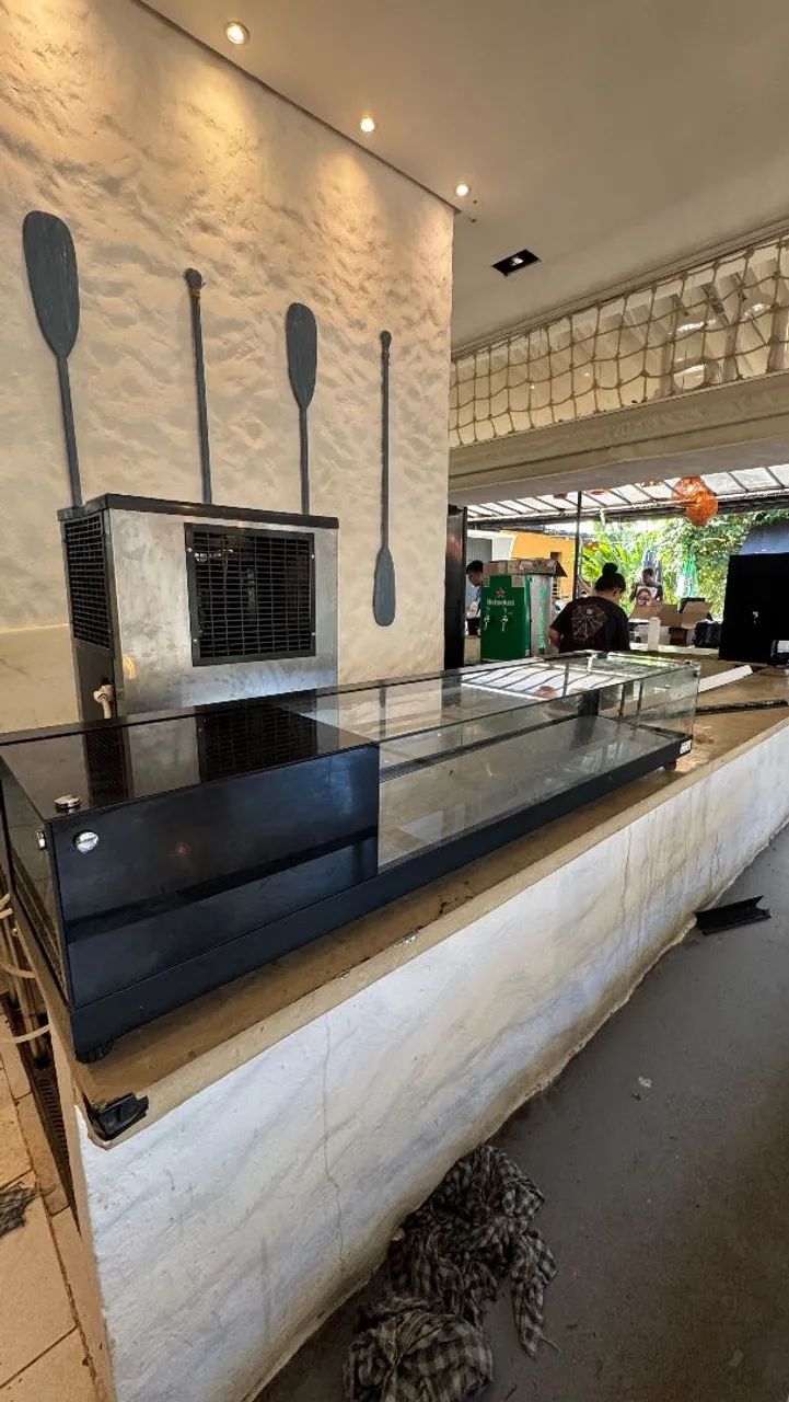VENDO VITRINE REFRIGERADA