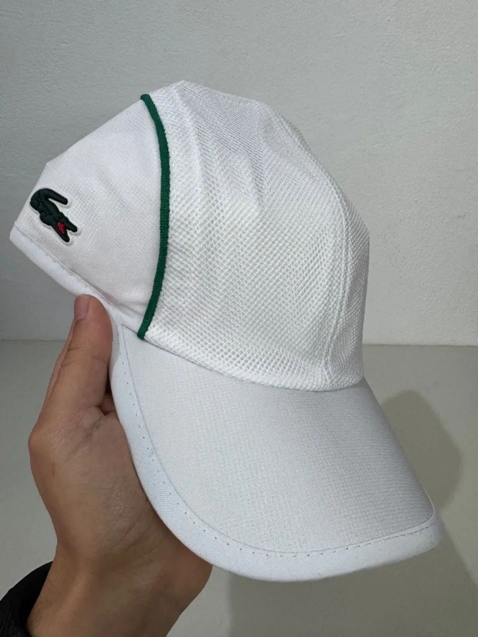Boné LC - Branco com linha verde