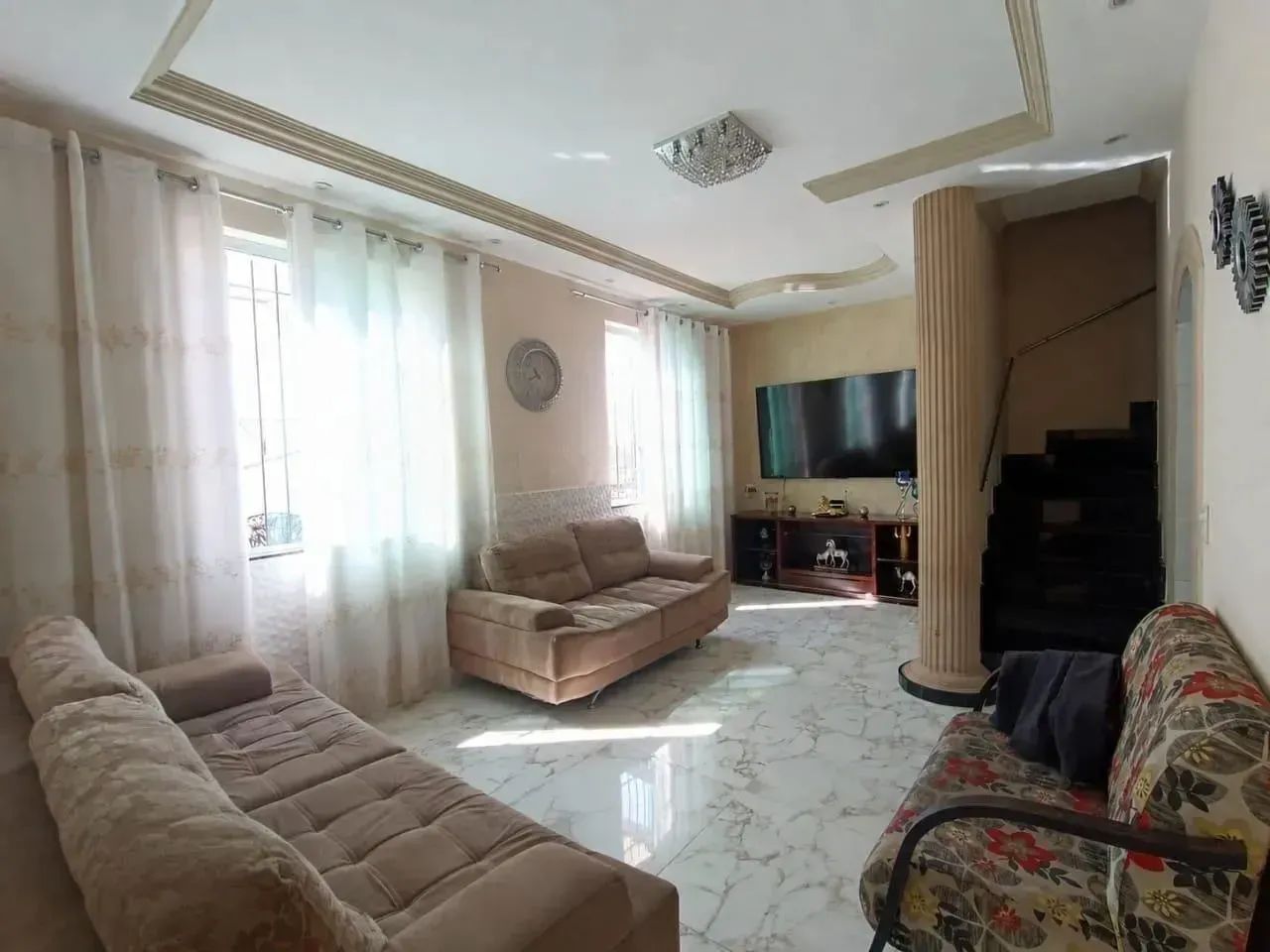 Casa 179 m² com 05 quartos e 03 vagas - Santa Mônica