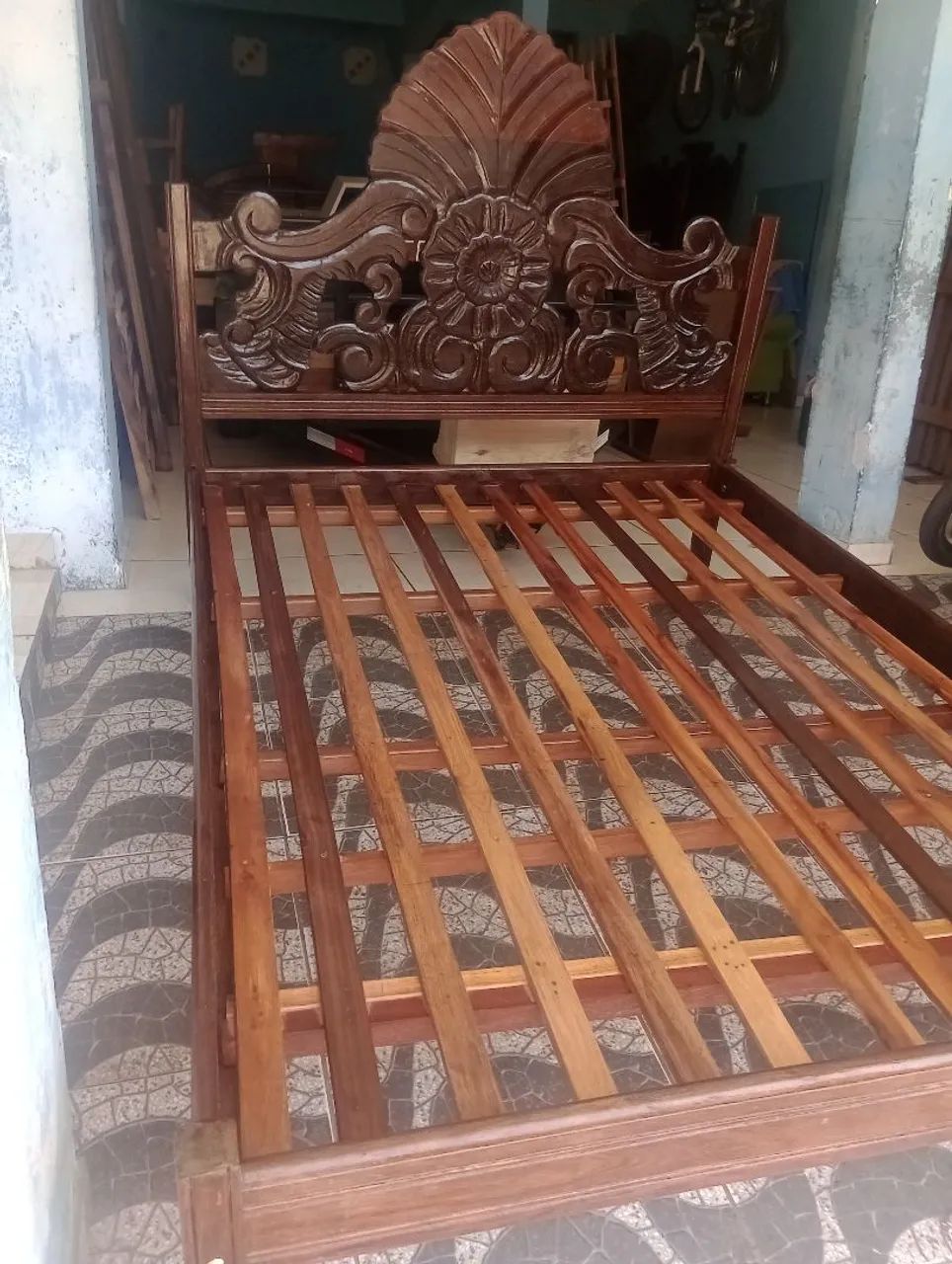 Cama de casal madeira macanaiba maciça e pura 1,300,00 - Foto 4