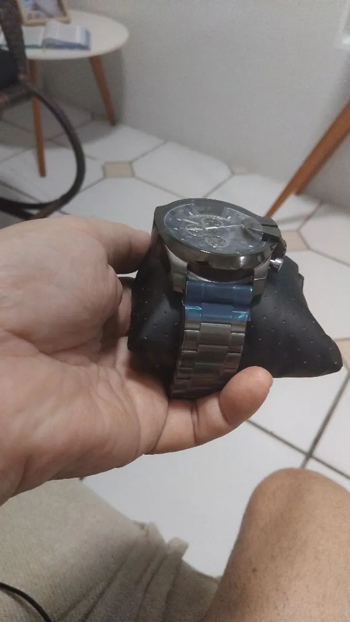 Vendo relógio novo marca diesel lacrado  - Foto 4