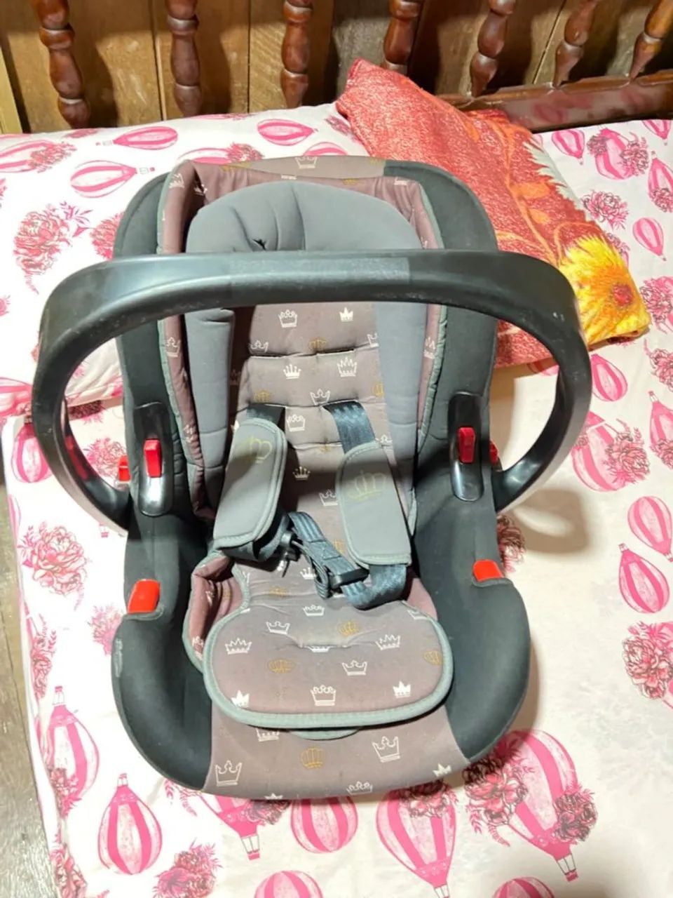 Vendo cadeirinha de veiculo