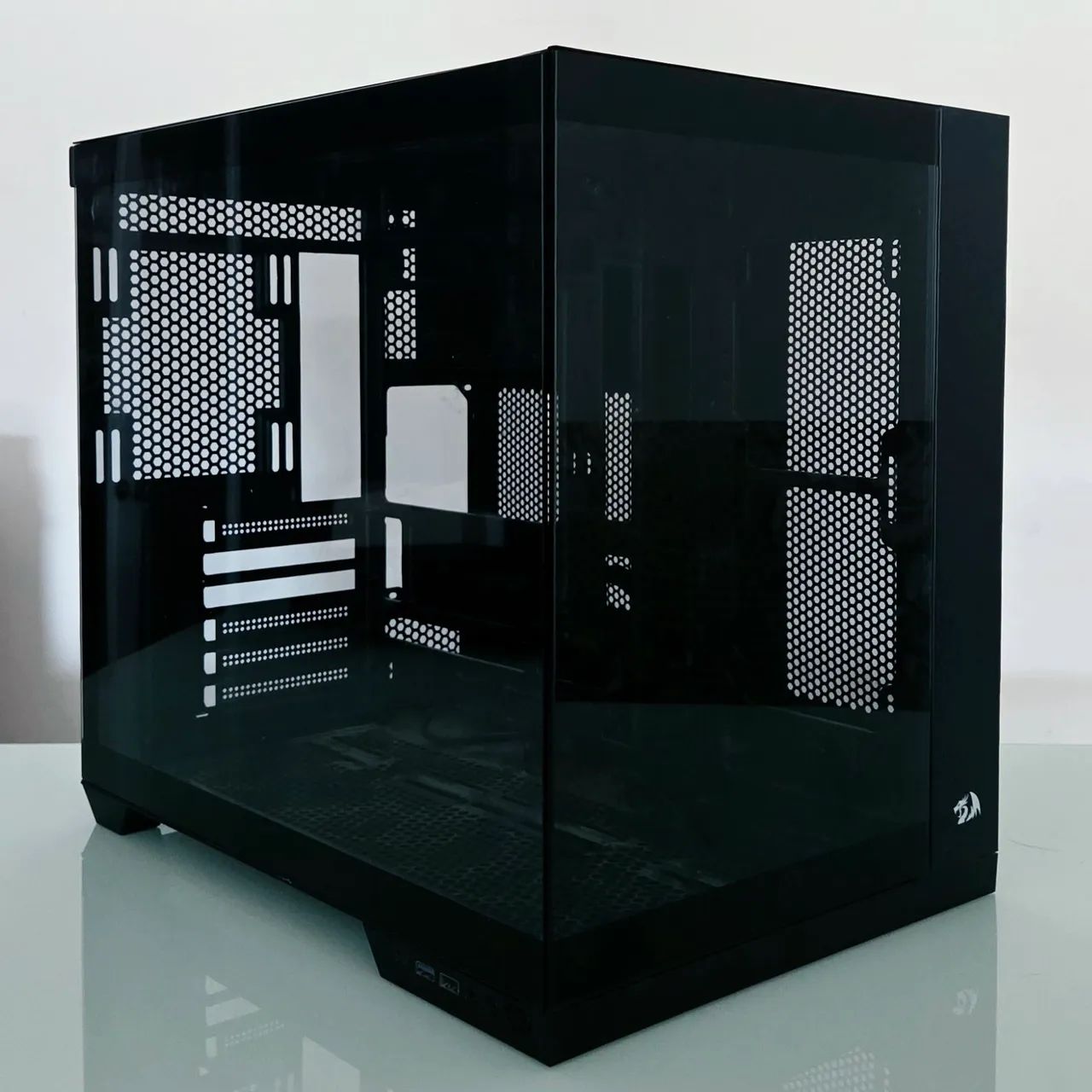 Gabinete Redragon Wideload Pro 