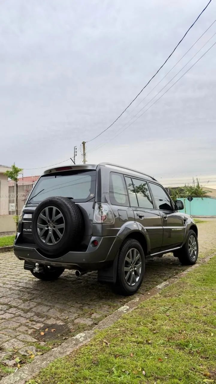 Mitsubishi Pajero TR4 2.0 Flex 16V 4X2 Aut. 2013 2013
