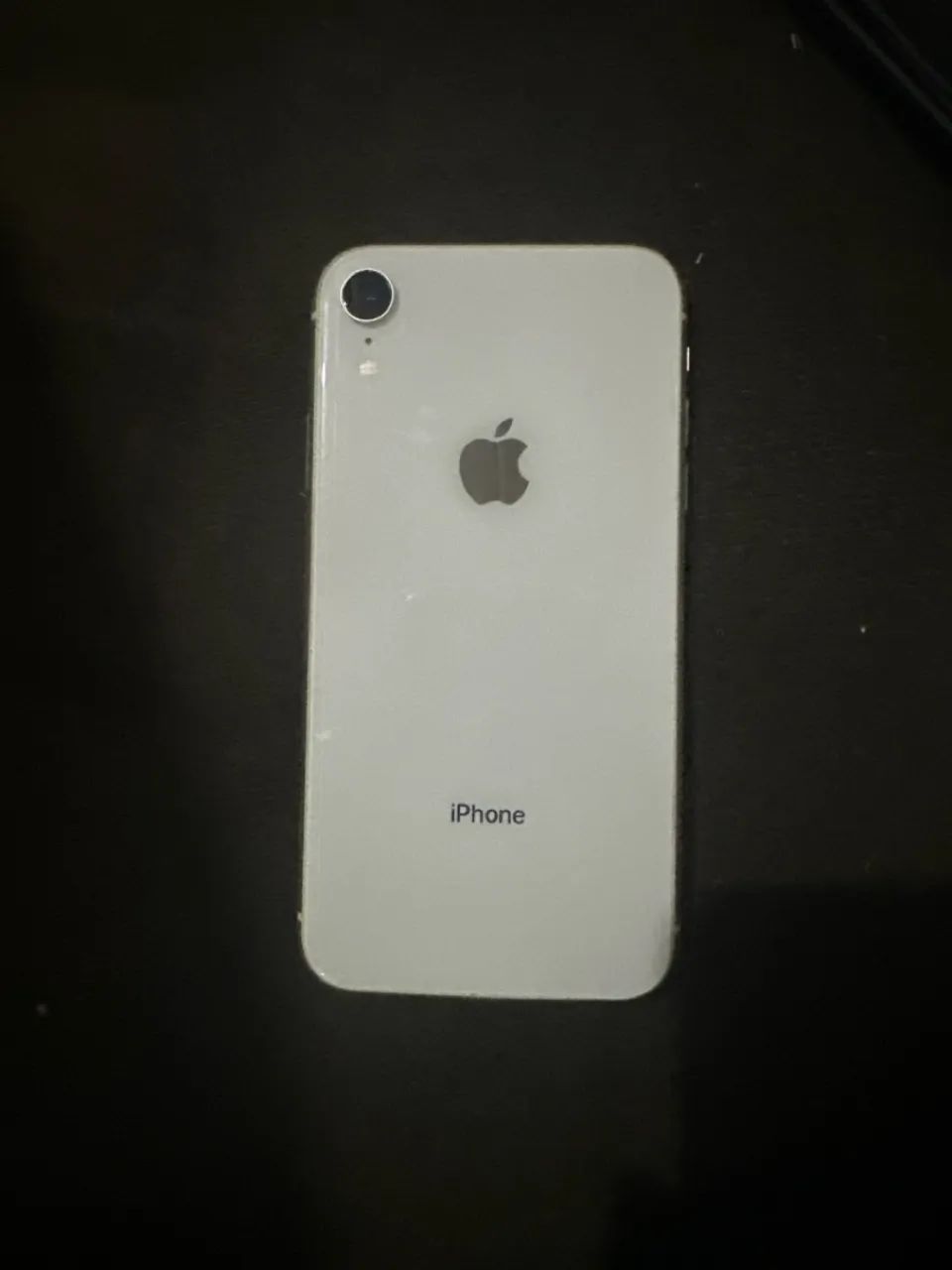 iPhone XR usado em bom estado 