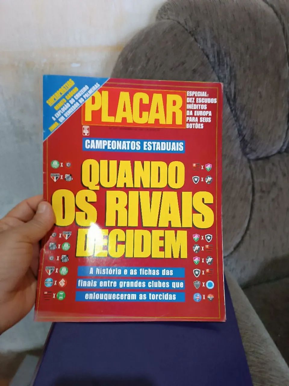 Futebol de botão _ escudos - Foto 2