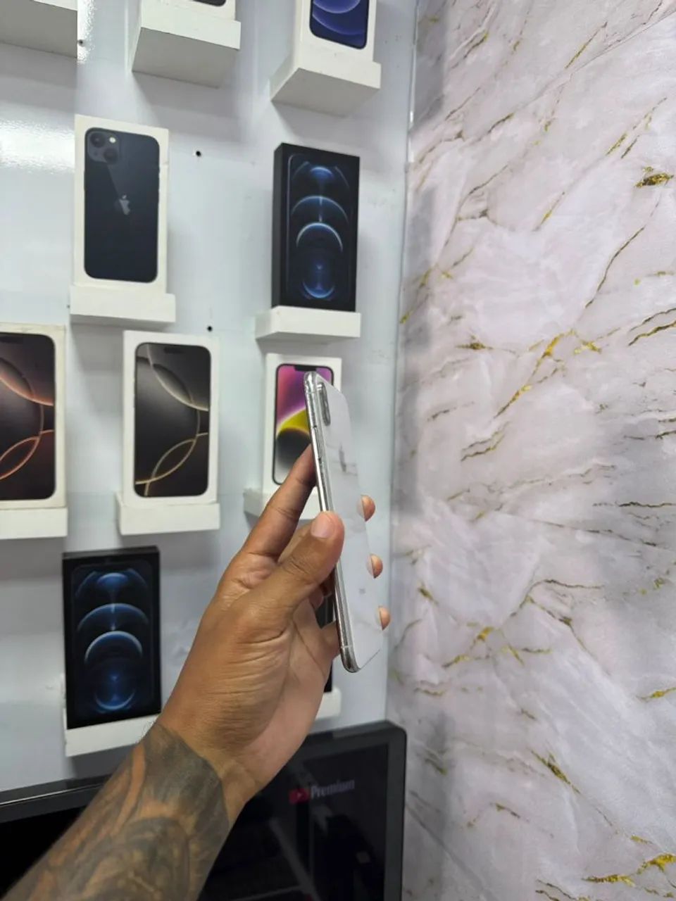 IPHONE XS MAX 64GB<br>R$ 899,00 - Foto 2