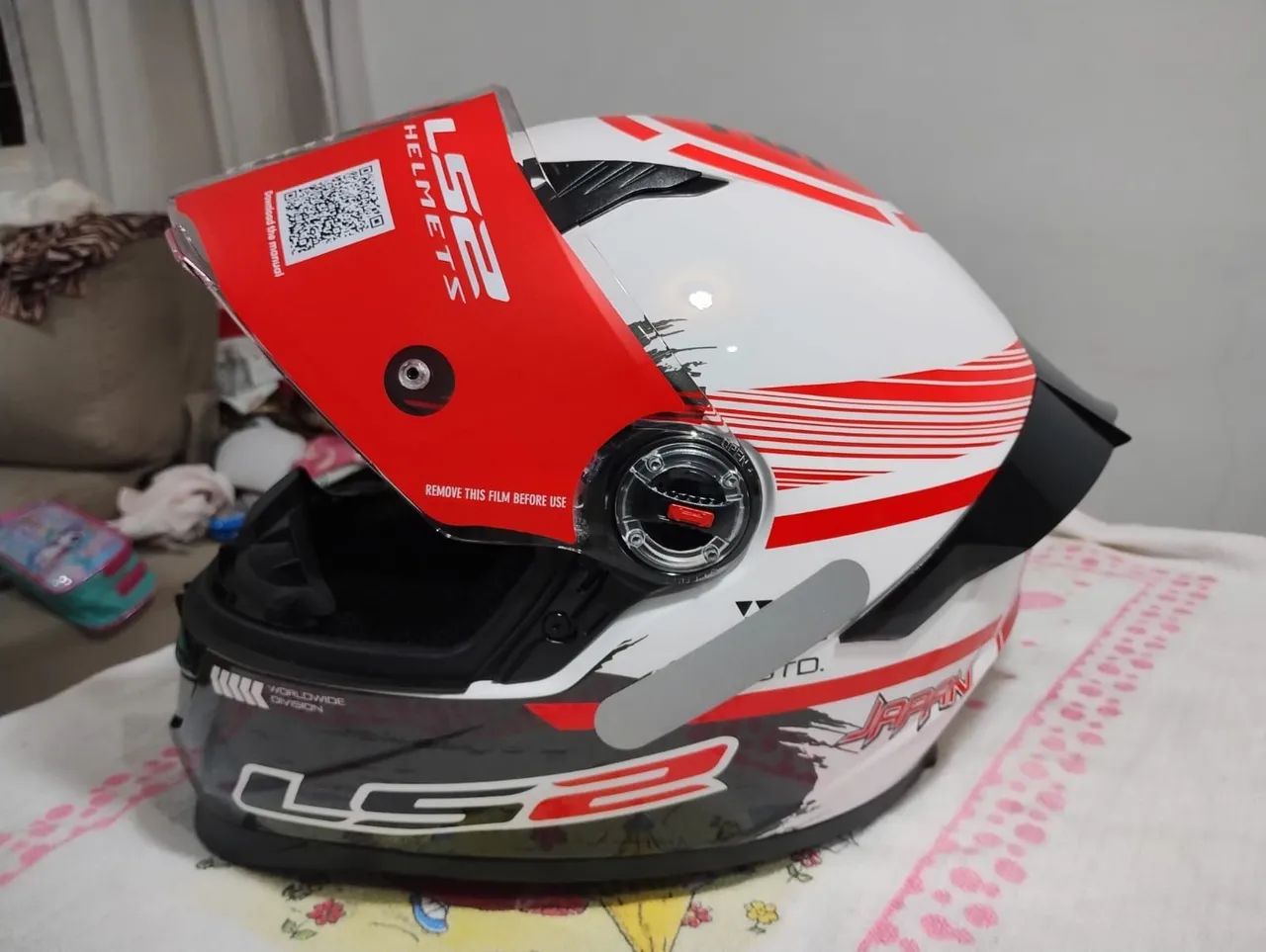 Capacete LS2 Samurai Japão com 3 viseiras Tam 58 - Foto 2