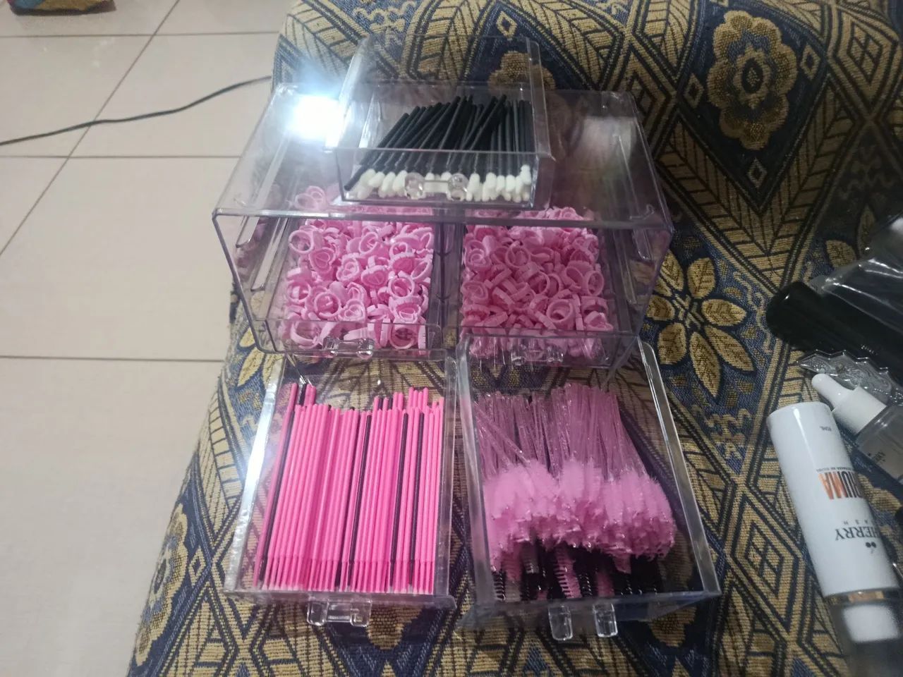 Maca e utensílios para designer de cílios e sombrancelha. - Foto 4