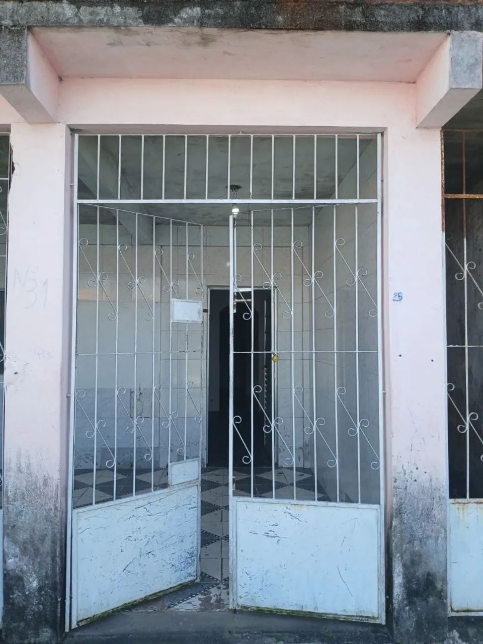 Vende-se está casa  *    - Foto 3