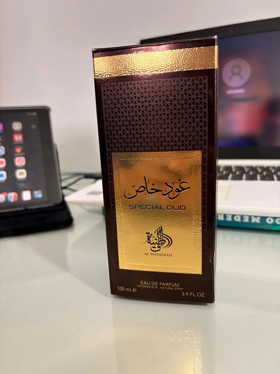 Perfume Árabe Special Oud - Al Wataniah 