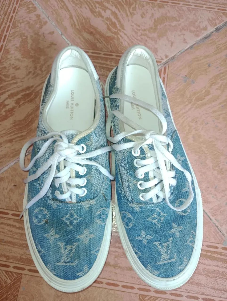 Lousa Vuitton tênis 