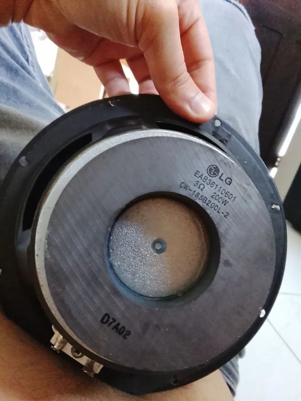 Caixa com subwoofer 8 polegadas LG 200 w - Foto 3