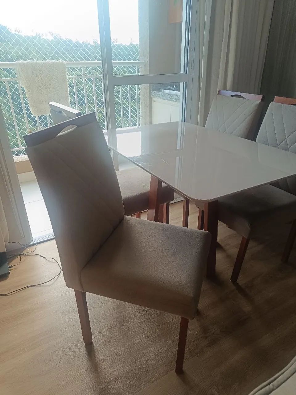 Mesa 120cm com 4 cadeiras - Foto 3