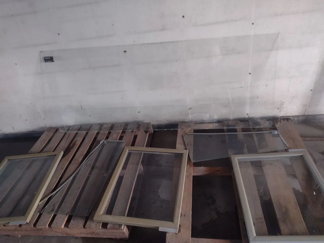 Freezer expositor, partes ainda com plástico. Sem a unidade. Barato! - Foto 2