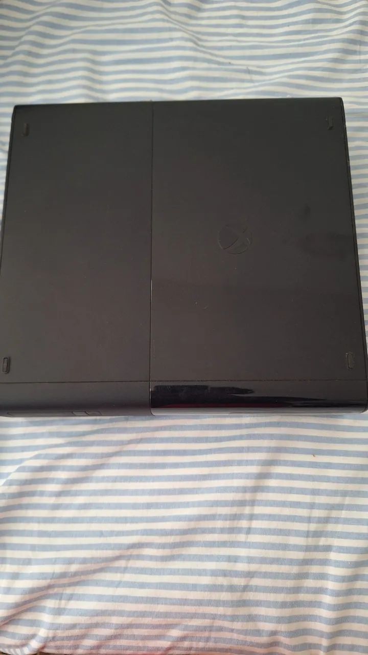 Xbox 360 super slim (olhe descrição)