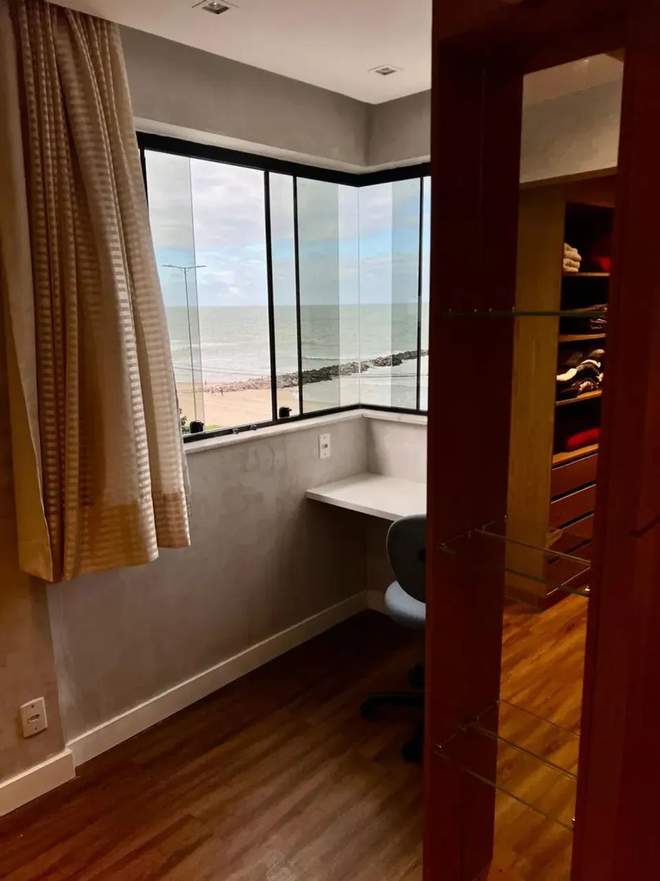 EDIFÍCIO ATALAIA, AREIA PRETA - MOBILIADO - 2/4 SENDO 1 SUÍTE - Foto 3