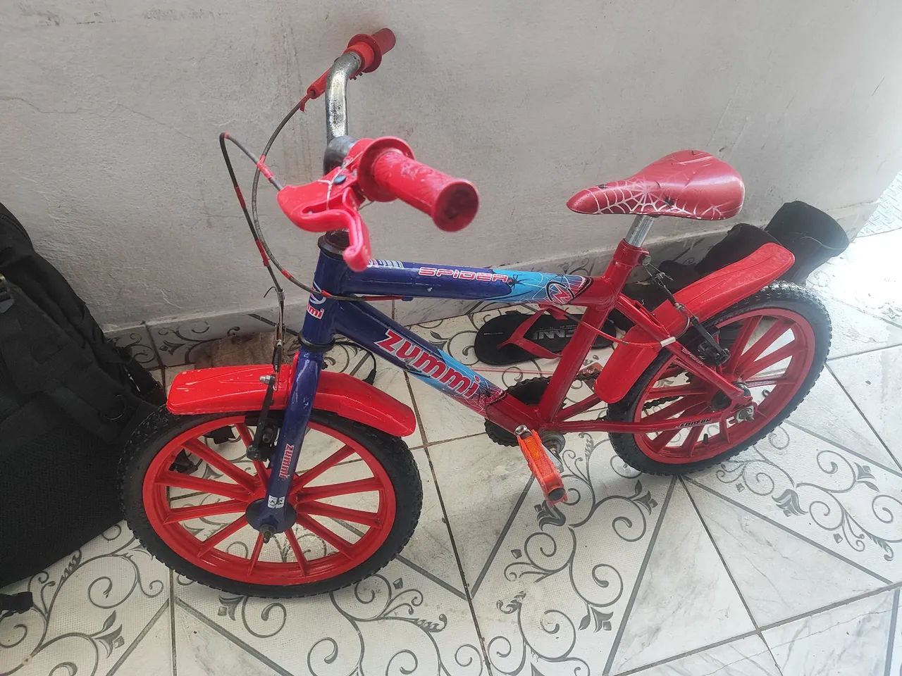 Bicicleta zummi homen aranha