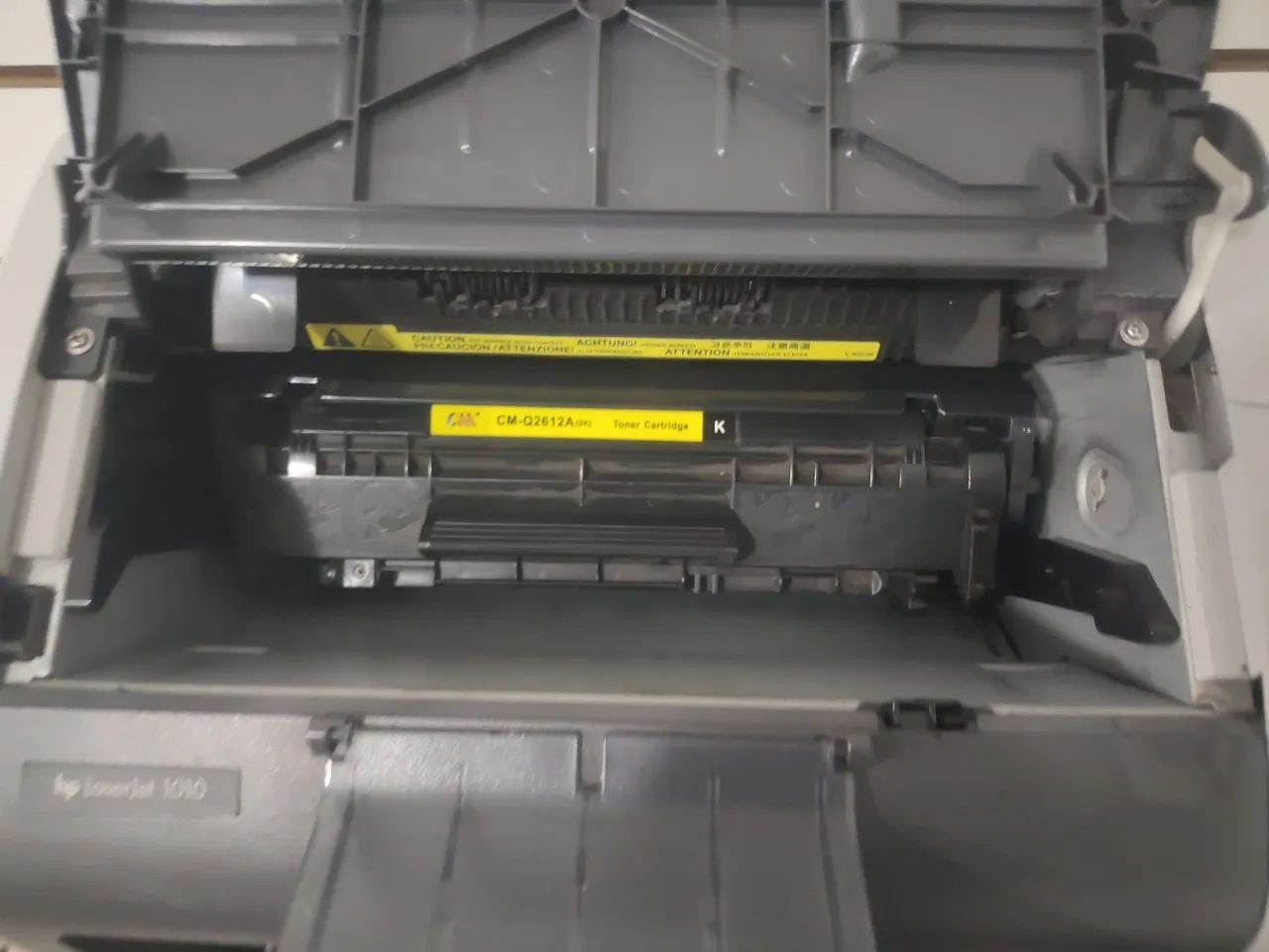 Impressora Hp LaserJet 1010 com toner novo - Foto 4