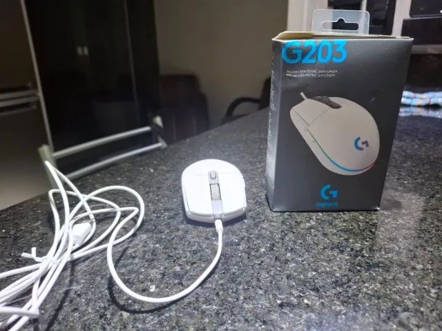 Mouse Logitech G203 Semi Novo RGB