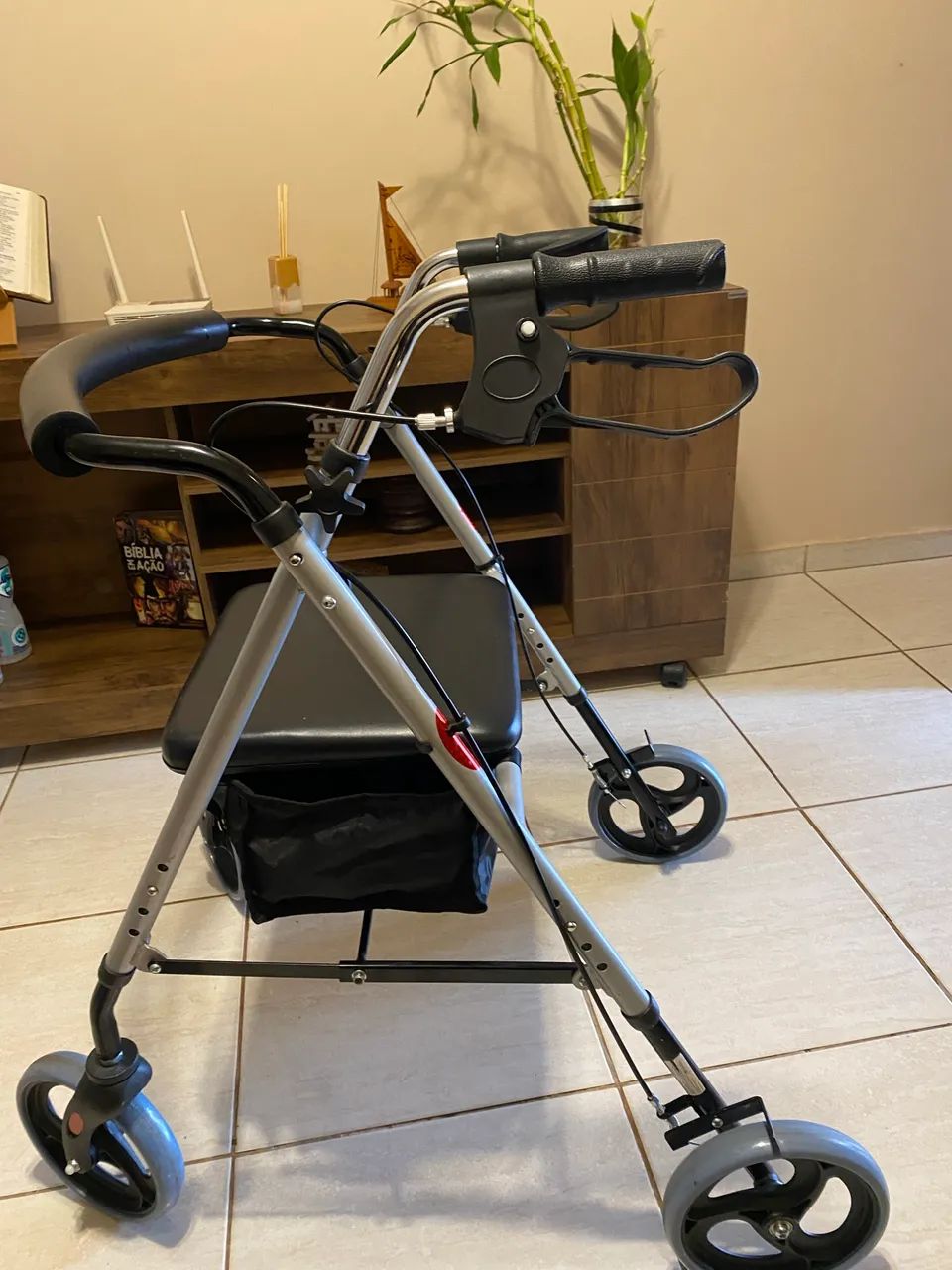Vende-se andador - Foto 2