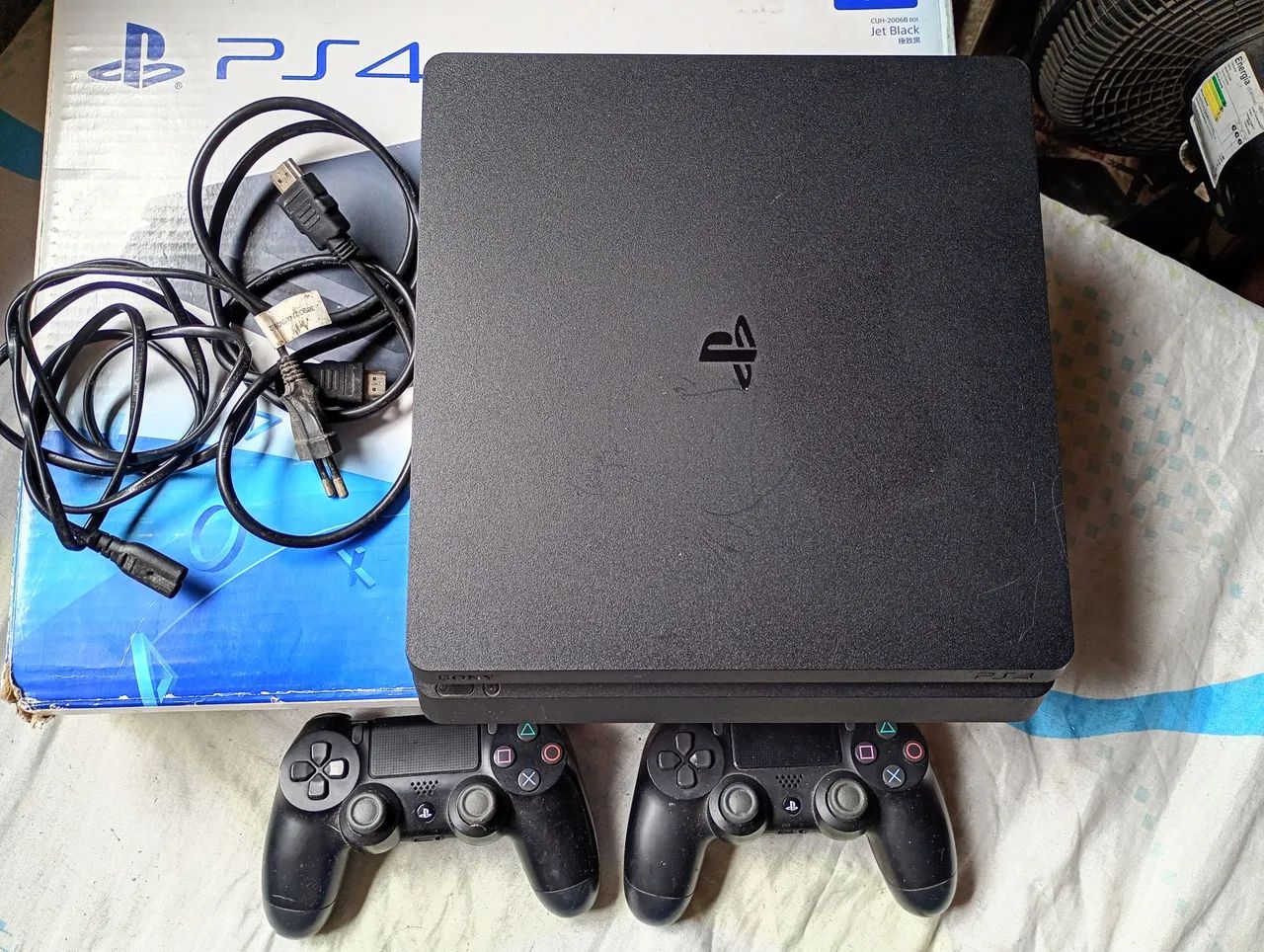 PlayStation 4 slim