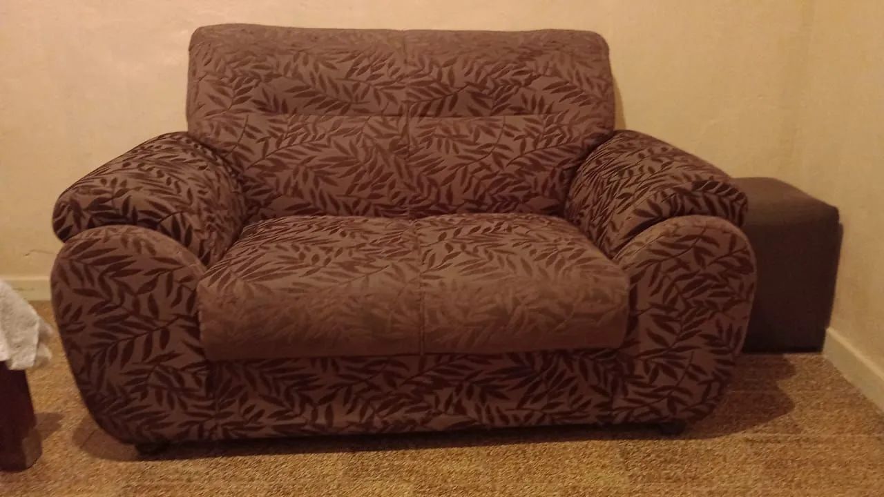 Sofa 2 e 3 lugresvem boa condições de uso  - Foto 3