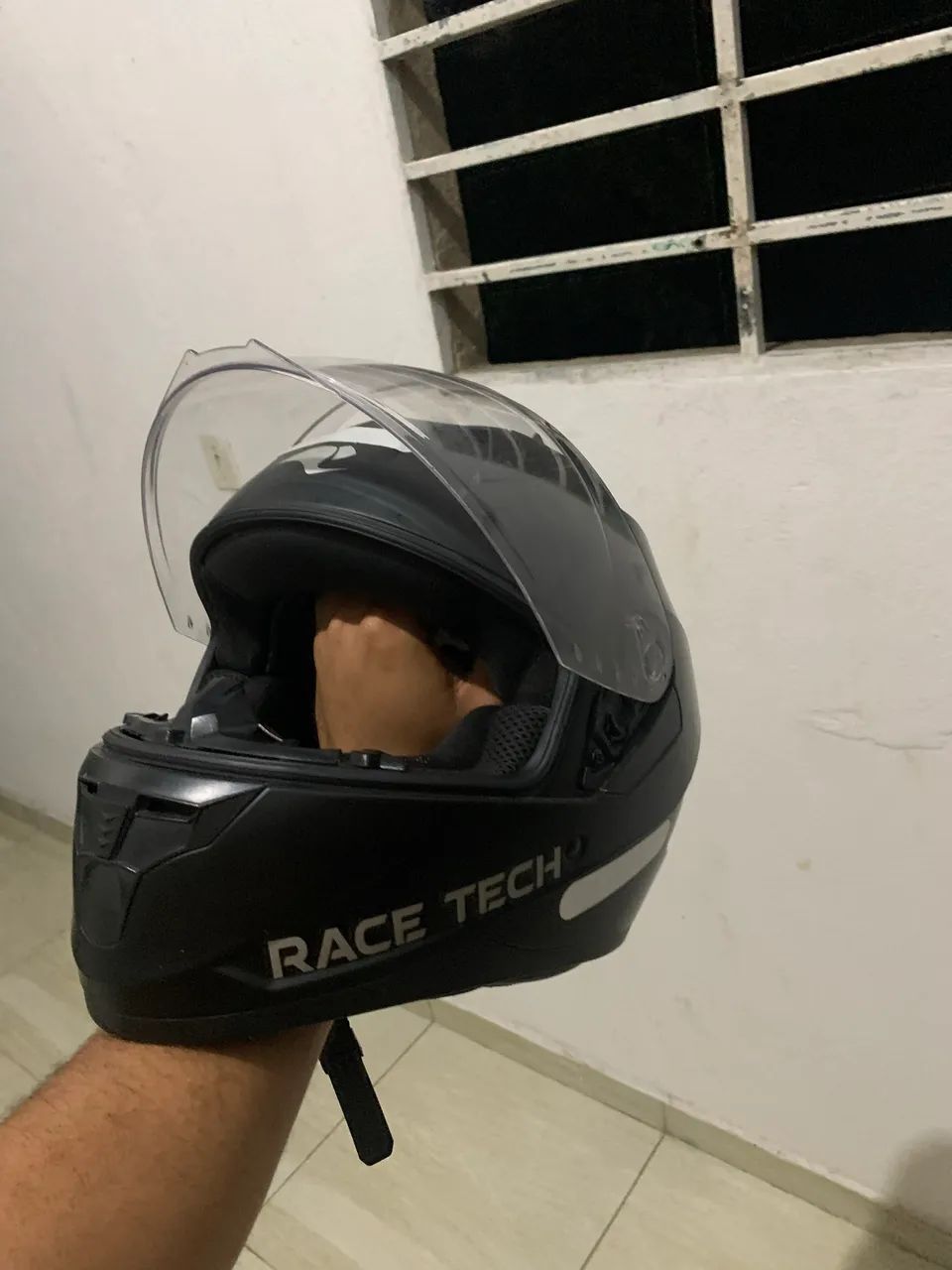 capacete race tech