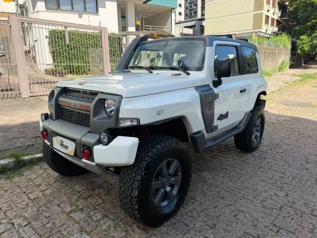 Troller T-4 2018