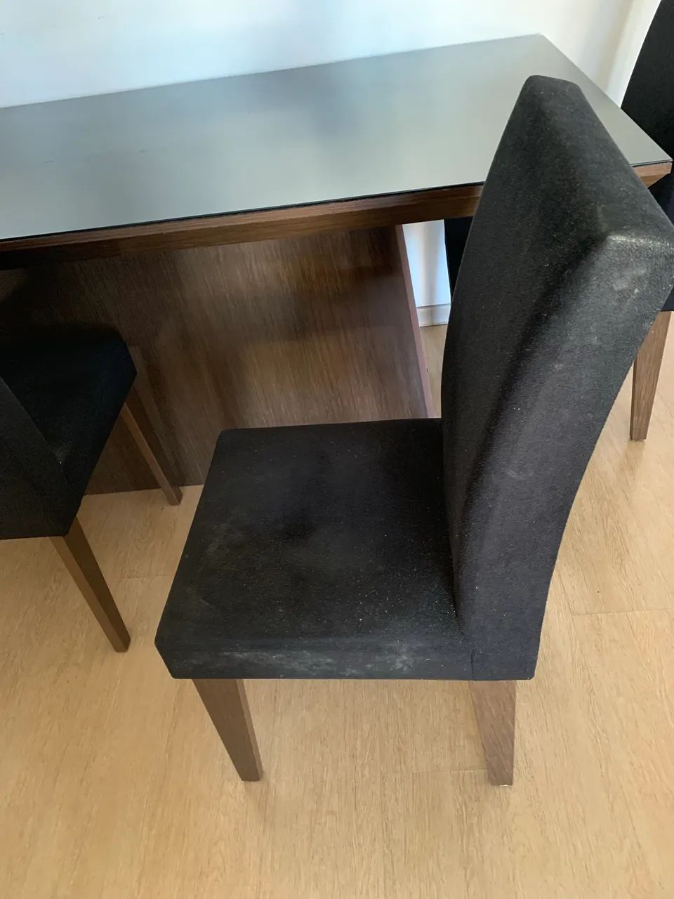 Mesa de jantar com 4 cadeiras estofadas - Foto 3